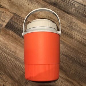 Vintage Orange Gott Rubbermaid Thermos Half Gallon